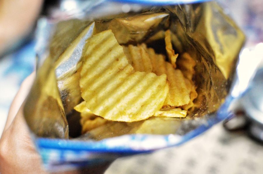 O snack que viralizou na internet fica dentro de um saquinho de chips