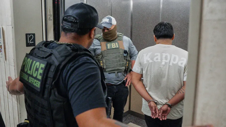 Governo aumenta o numero de deportados sem ficha criminal
