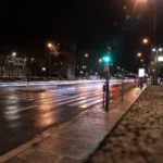Cours de Vincennes à noite, avenida do leste de Paris onde terminou o cortejo de sábado (foto de arquivo de 2024)