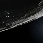 Representação artística da região do Polo Sul lunar. Pontos de luz brilhantes espalhados pela superfície lunar representam ativos de superfície que apoiam operações humanas e robóticas sustentadas próximo ao Polo Sul.