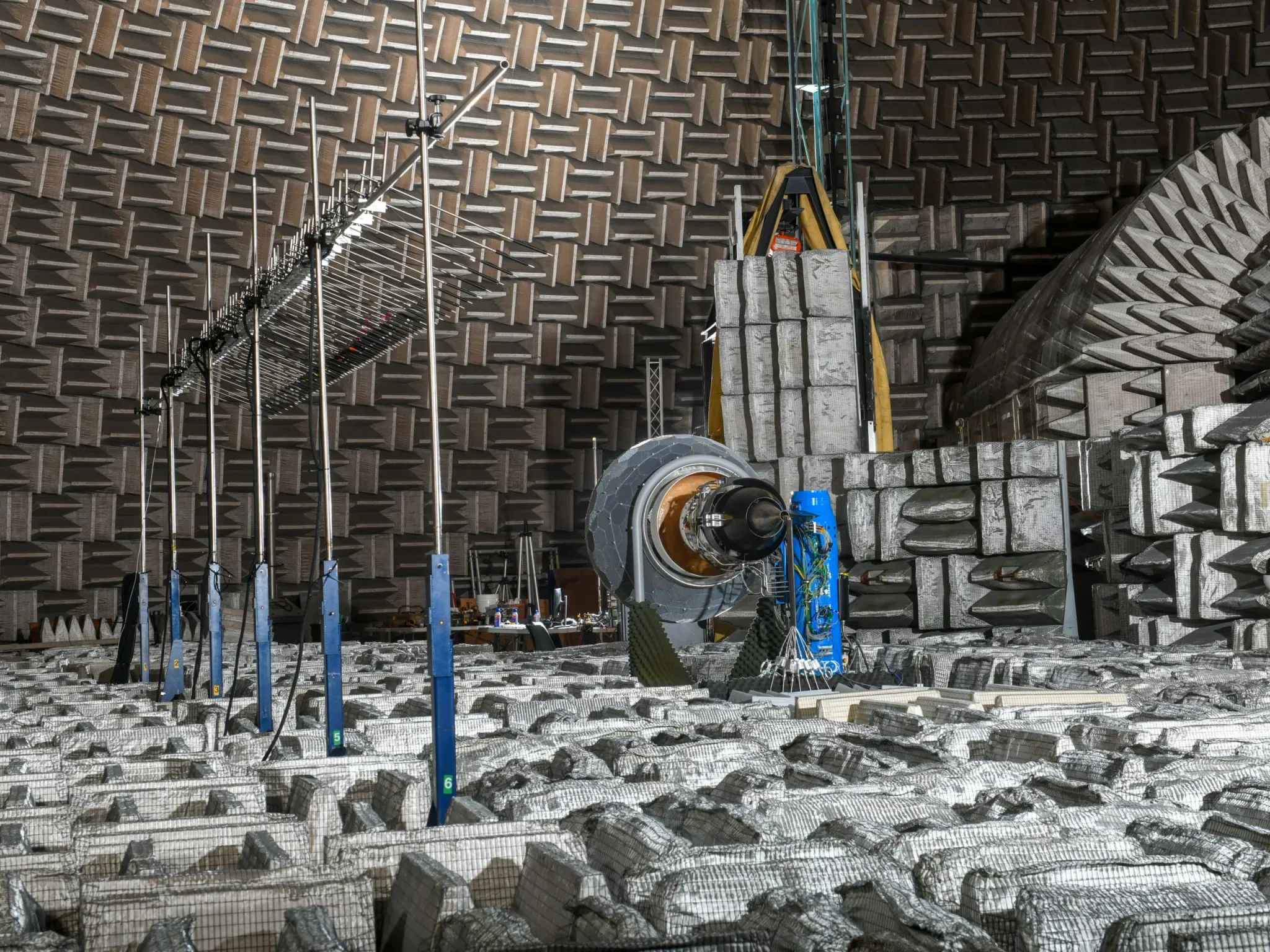 Turbofan de Pesquisa em Aeropropulsão DGEN 380 (DART) no Laboratório Aeroacústico de Propulsão.