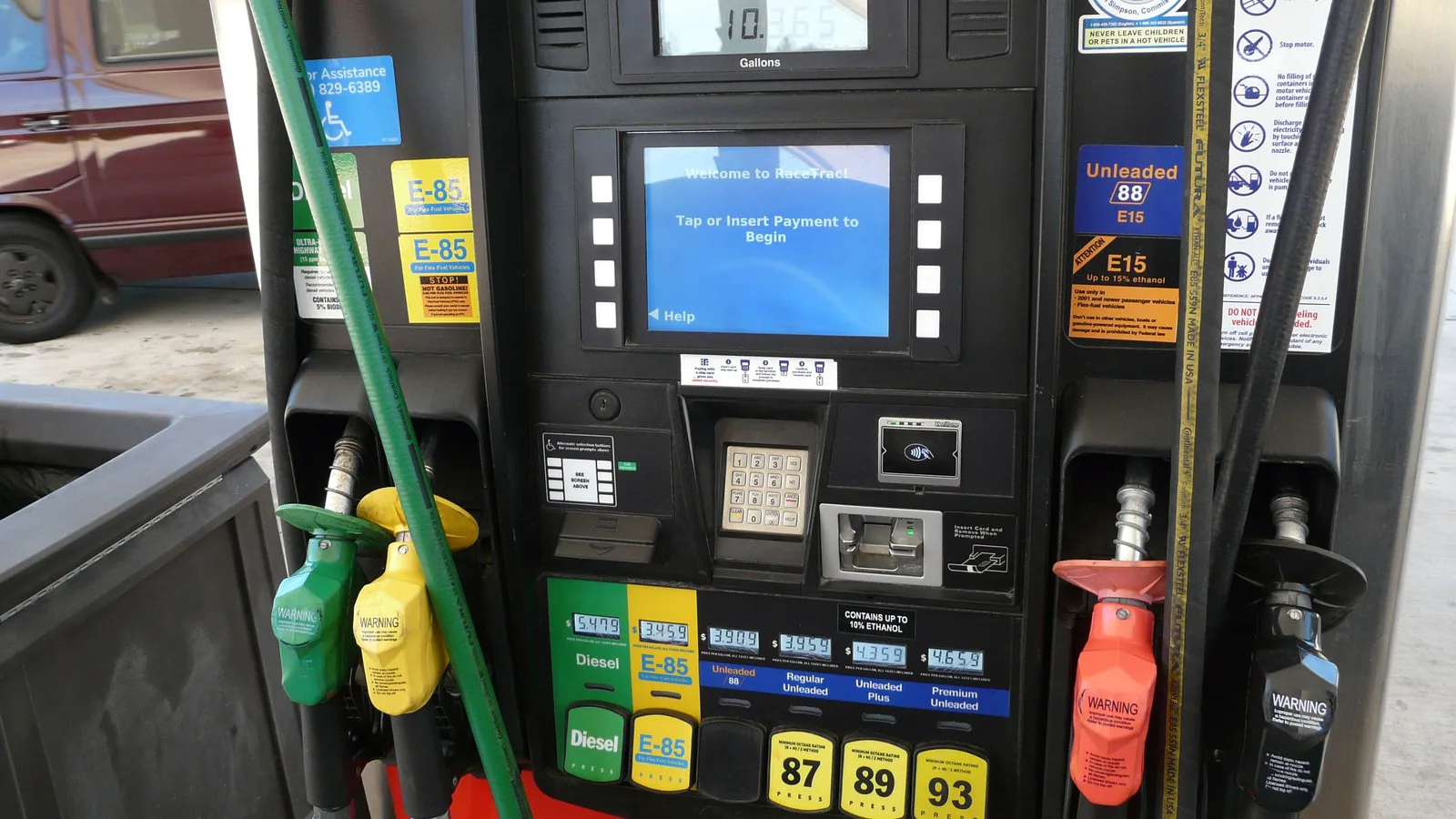 Bomba de combustível de um posto na Flórida, com bicos de diesel, E85, E15 e gasolina comum