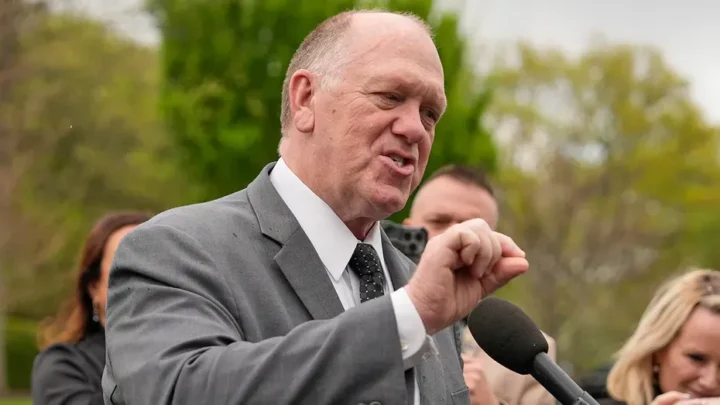 Tom Homan, 'border czar' do governo Trump, durante entrevista à imprensa.