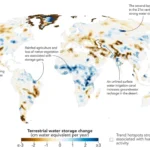 Medições das missões GRACE (Gravity Recovery and Climate Experiment, Experimento de Clima e Recuperação da Gravidade) e GRACE-FO (GRACE Follow-On) da NASA revelam tendências no armazenamento de água terrestre de abril de 2002 a novembro de 2025. As áreas delimitadas em preto indicam onde as