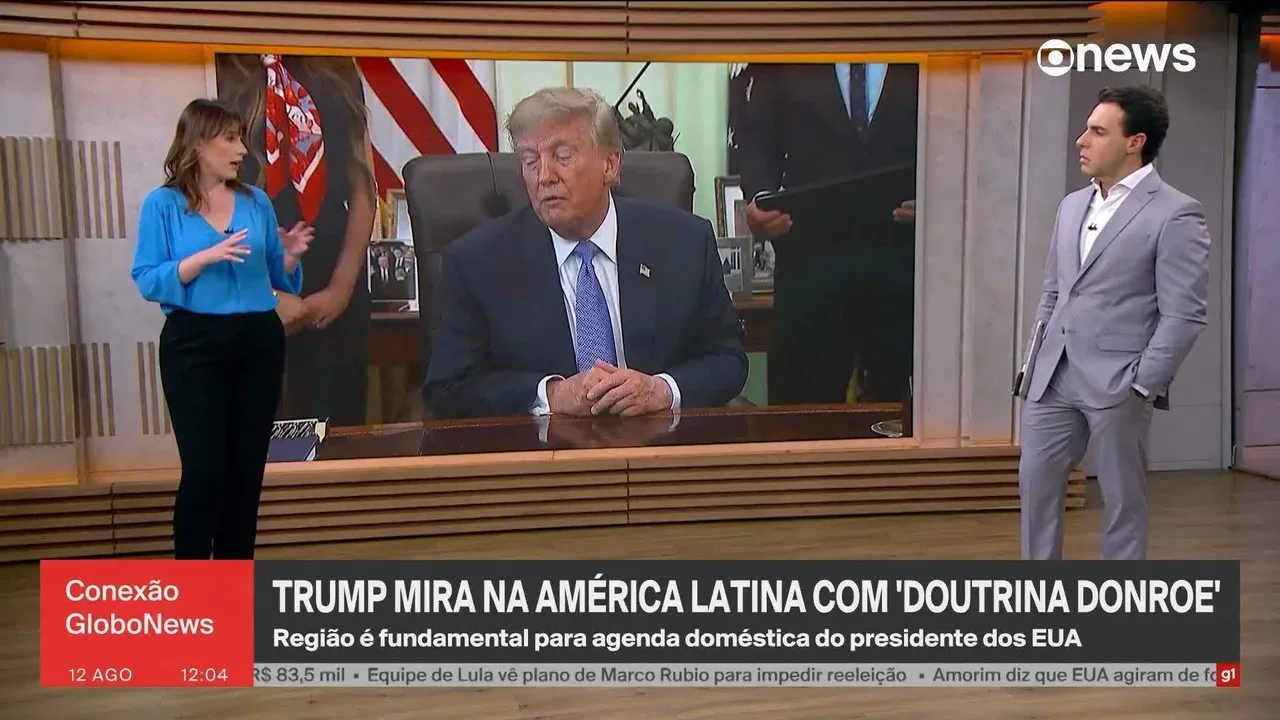 A eleição presidencial brasileira deste domingo é apontada por analistas como um teste decisivo para a estratégia do governo Trump na América Latina. O presidente americano disse acompanhar o pleito "de perto", na disputa entre Lula e Flávio Bolsonaro.