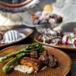Pratos do menu do National Chocolate Day no Toothsome, no Universal CityWalk.
