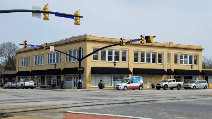 Prédio Burdette, no centro de Simpsonville, cidade do condado de Greenville, na Carolina do Sul, em março de 2019 (imagem de arquivo)