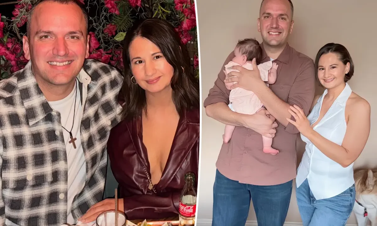 Casal em duas momentos diferentes: à esquerda, homem de camisa xadrez e mulher de blusa marsala posam diante de parede com flores; à direita, o mesmo casal posa com um bebê em estúdio fotográfico
